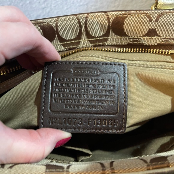 Vintage Coach Handbag - Picture 9 of 16